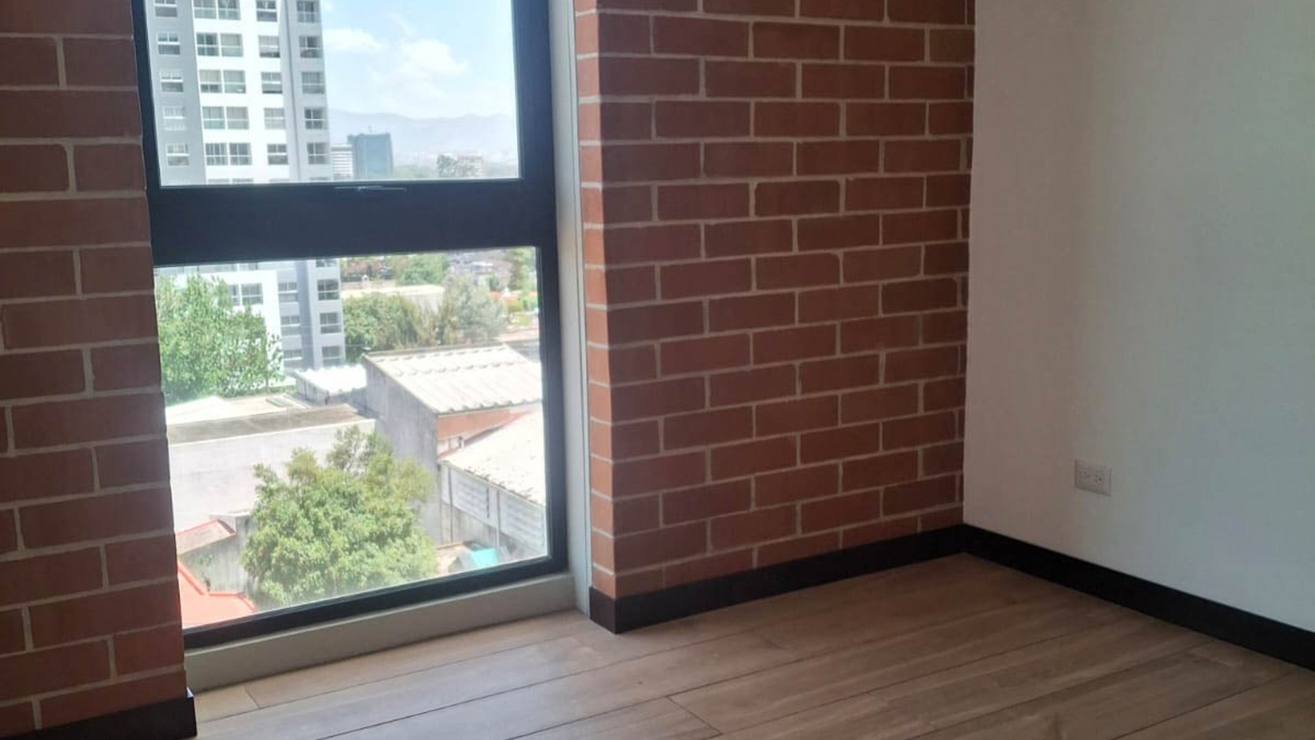 APARTAMENTO EN VENTA O RENTA EN ZONA 14 - Miniatura 6