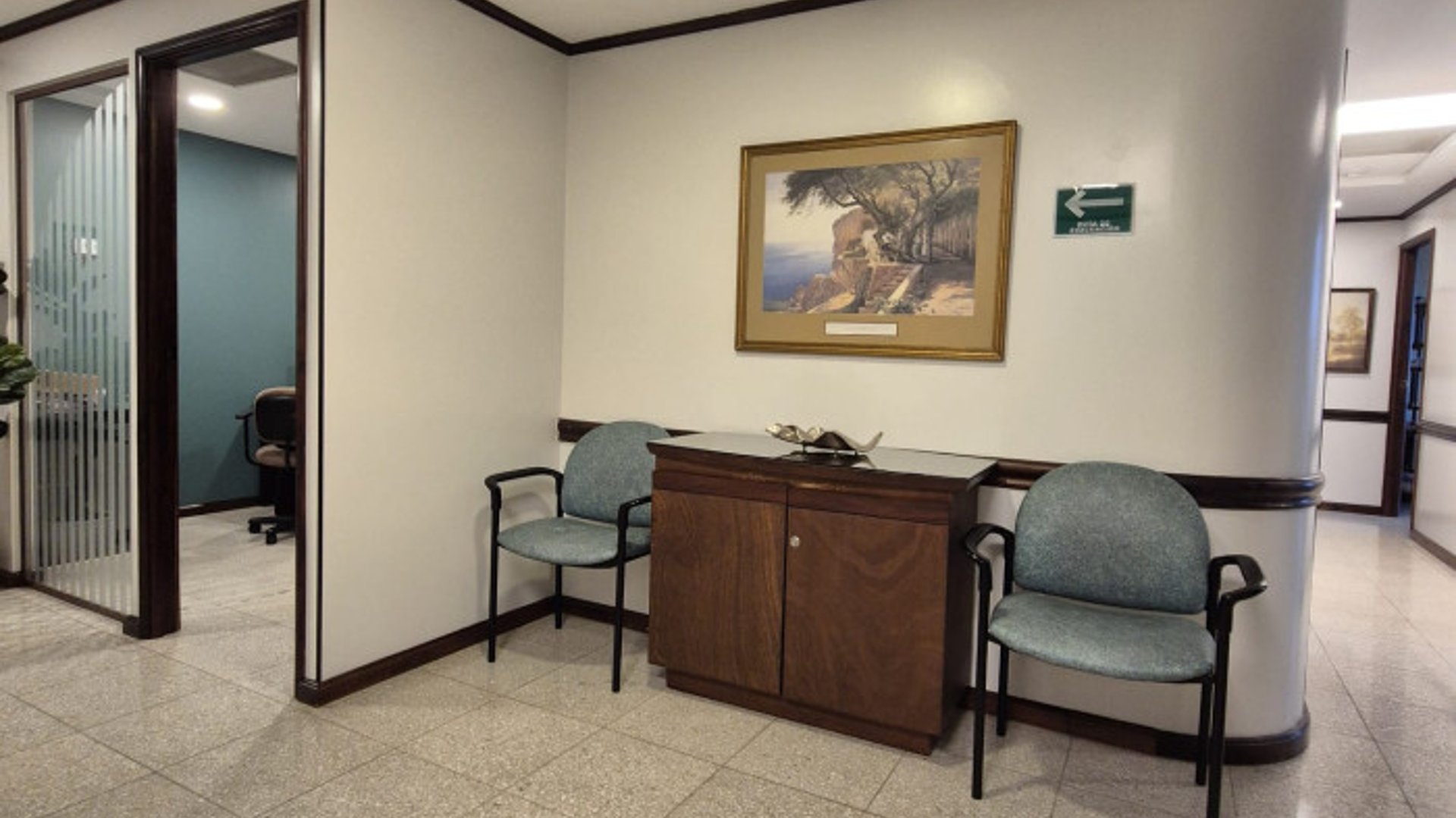 Clínica amplia en Venta en  zona 15 - Miniatura 2