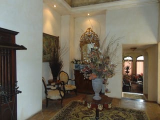 Venta y renta, Villa Italiana en la Foresta, Fraijanes. - Image 2