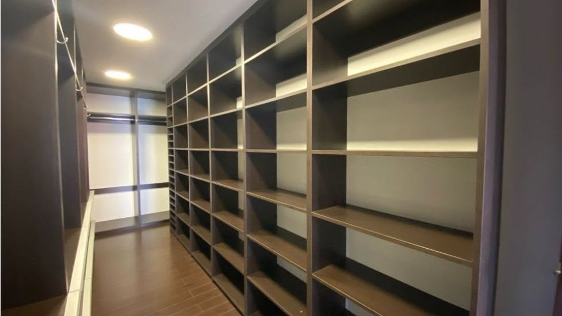 RENTA APARTAMENTO ATTICA II ZONA 14 CON CUARTO DE SERVICIO - Miniatura 11