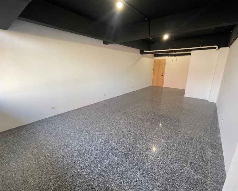 Renta de oficina en Edificio corporativo de zona 10 Ref-5901