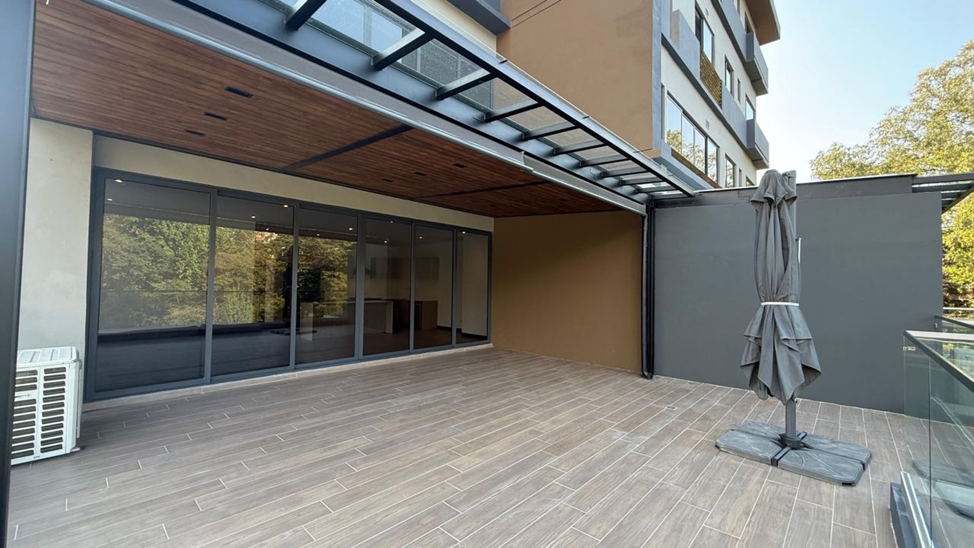 APARTAMENTO EN RENTA EN EDIFICIO SPAZIO ZONA 15