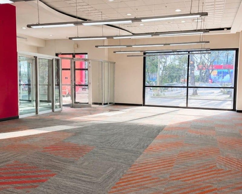Propiedad Comercial en Renta – Avenida Reforma, Zona 10