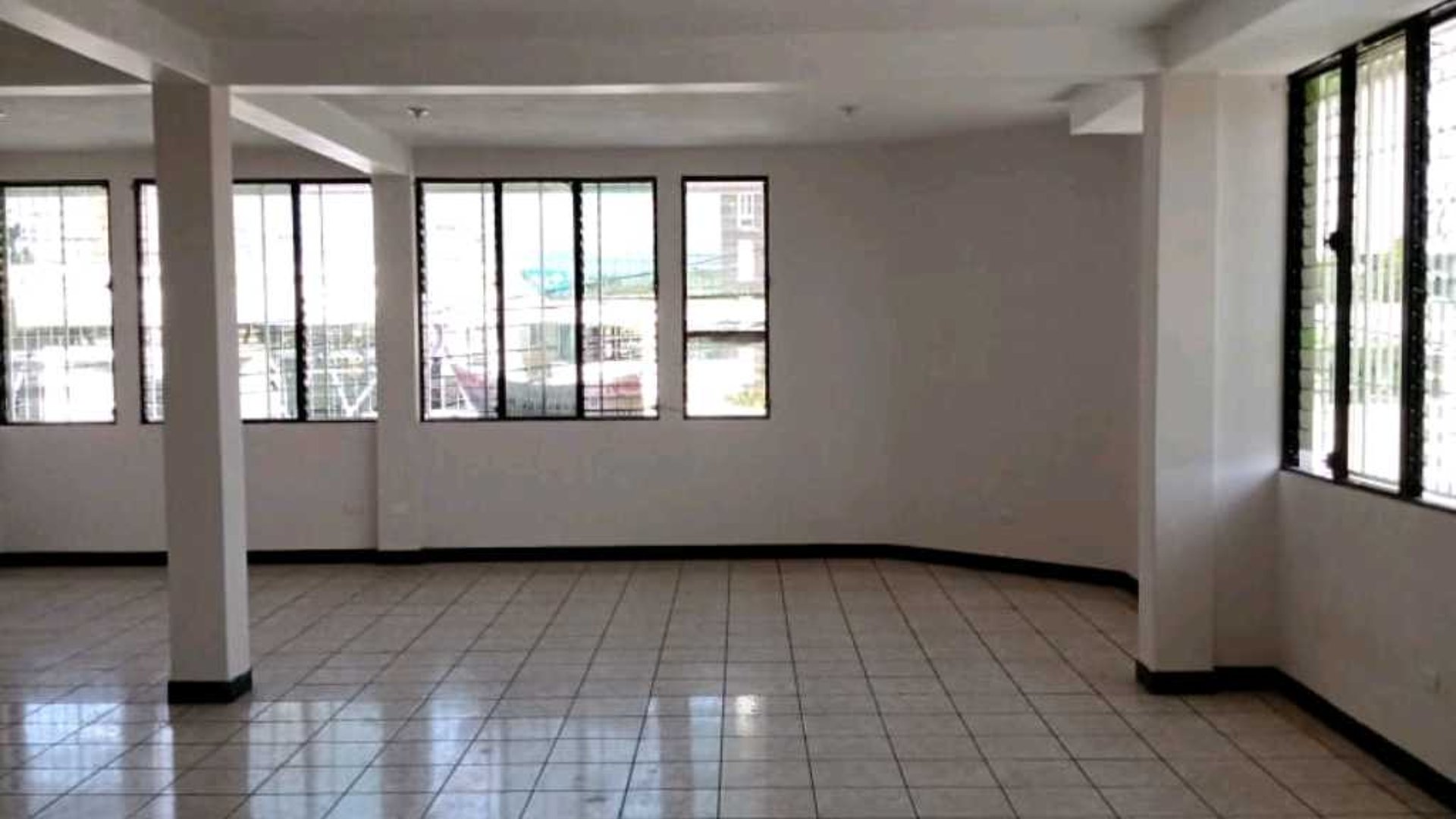 EDIFICIO  EN VENTA – COLONIA LA PALMITA, ZONA 5