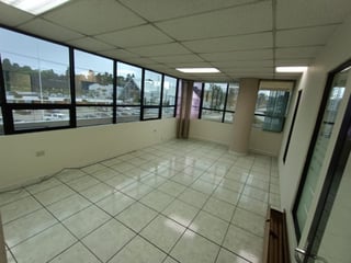 Oficina en renta en zona 9 Edificio Heralso - 5