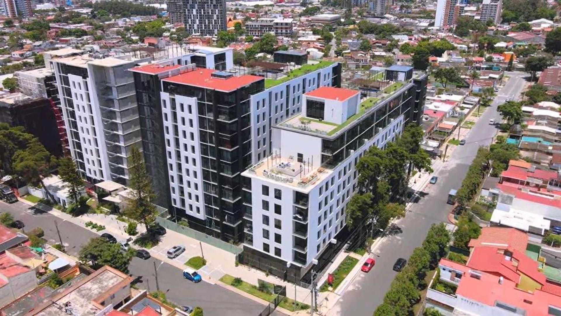 APARTAMENTO EN VENTA ???? Villa Mariscal, Zona 11 - Image 1