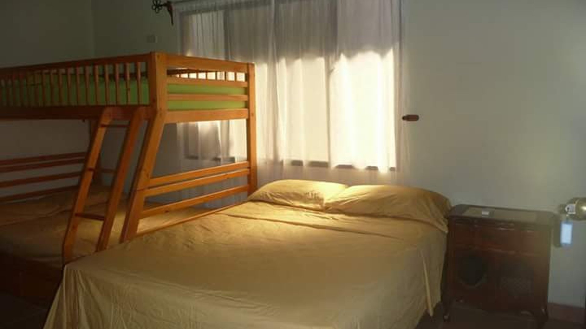 ALQUILO CASA EN LAS CORTINAS DE POCHOMIL - Miniatura 12