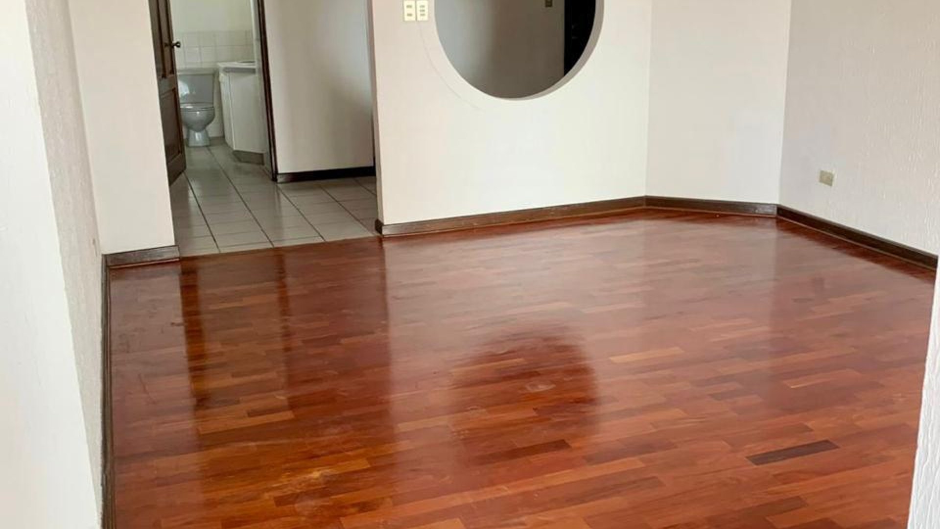 ???? APARTAMENTO EN RENTA – 3 HAB + SALA FAMILIAR | GRECO | ZONA 14 - Miniatura 3