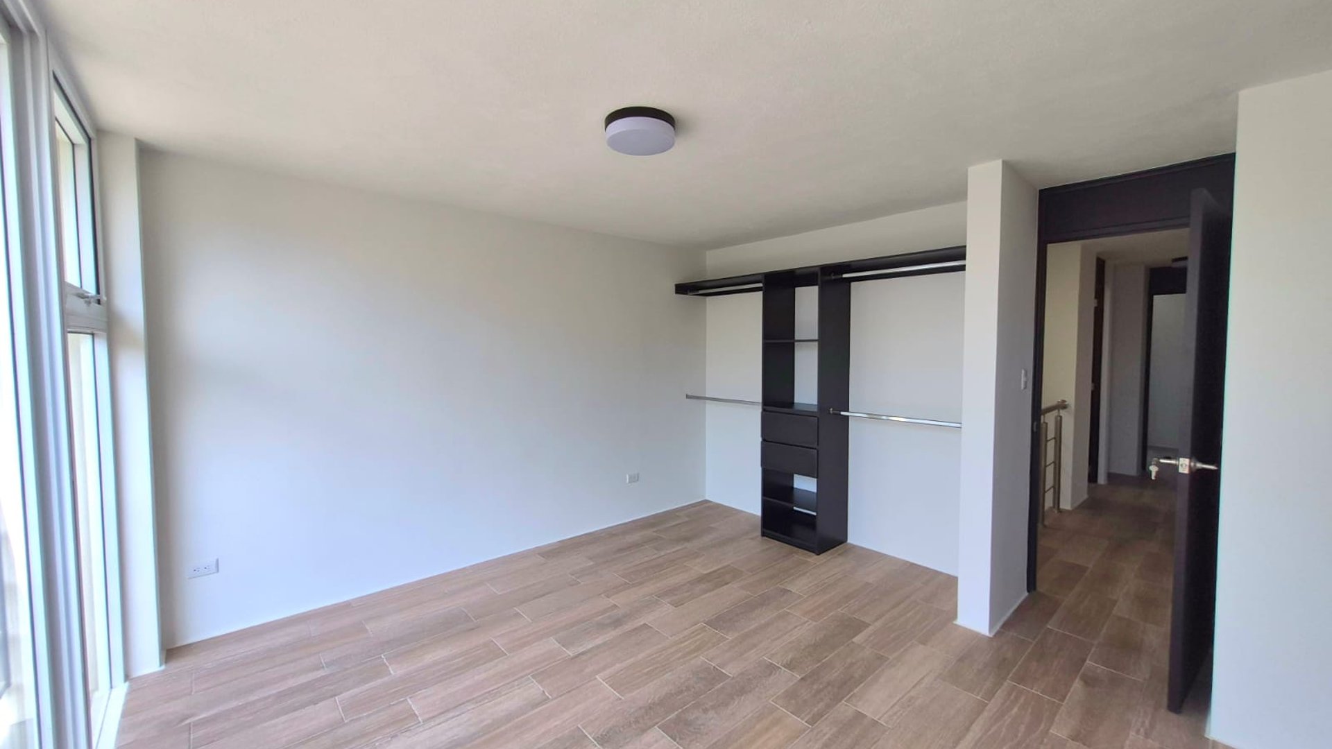 VENTA Casa Nueva dentro de Pinabetes Condominio Eucaliptos - Miniatura 7