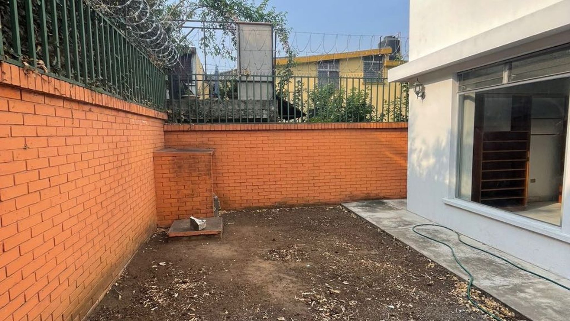 CASA EN RENTA EN AVENIDA PETAPA - Miniatura 3