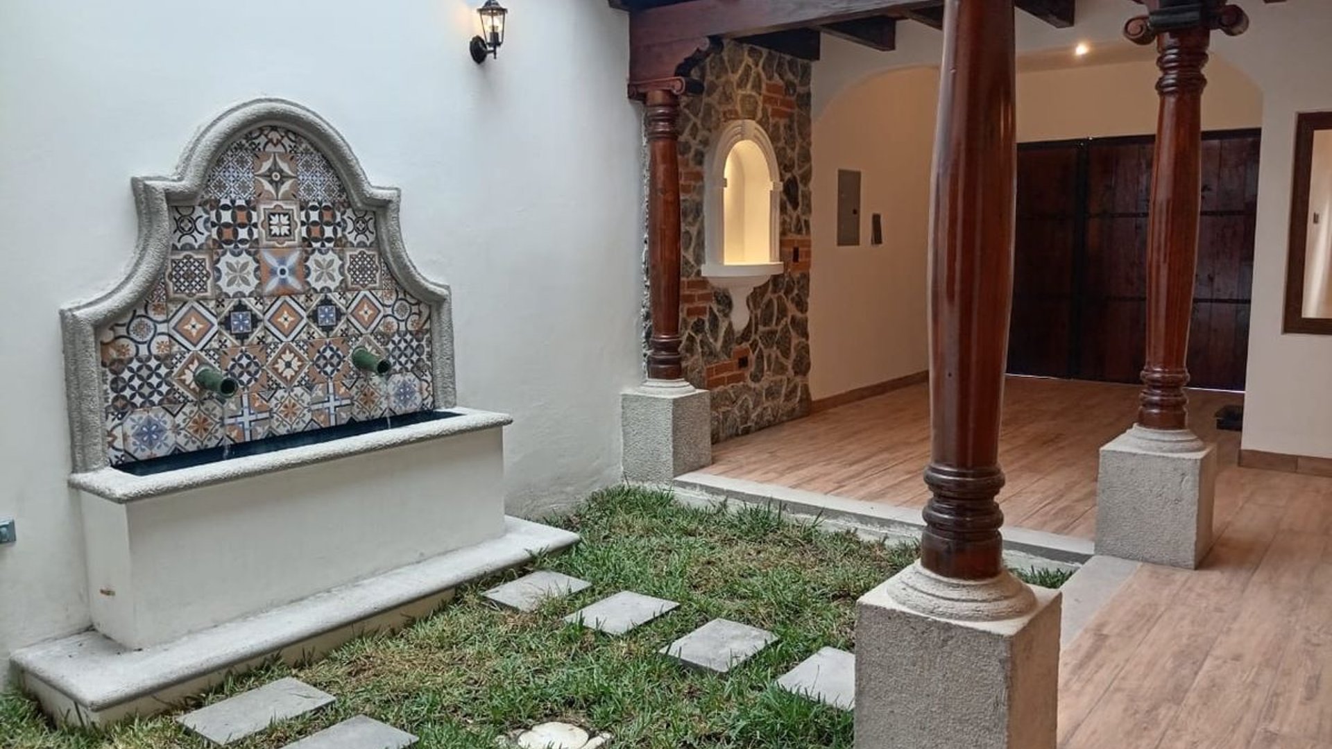 CASA EN VENTA – ANTIGUA GARDENS