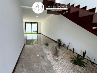 Casa En Venta Con 5 Dormitorios En Santa Elena Barillas - 3