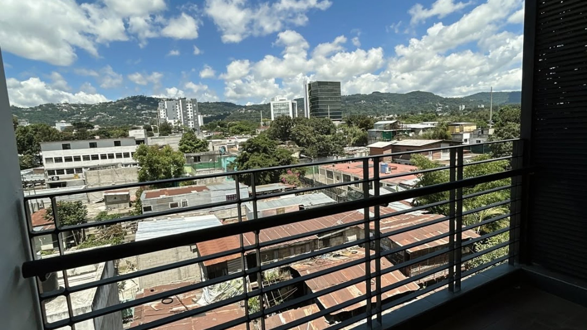 Apartamento en renta Amueblado en zona 14 - Miniatura 8