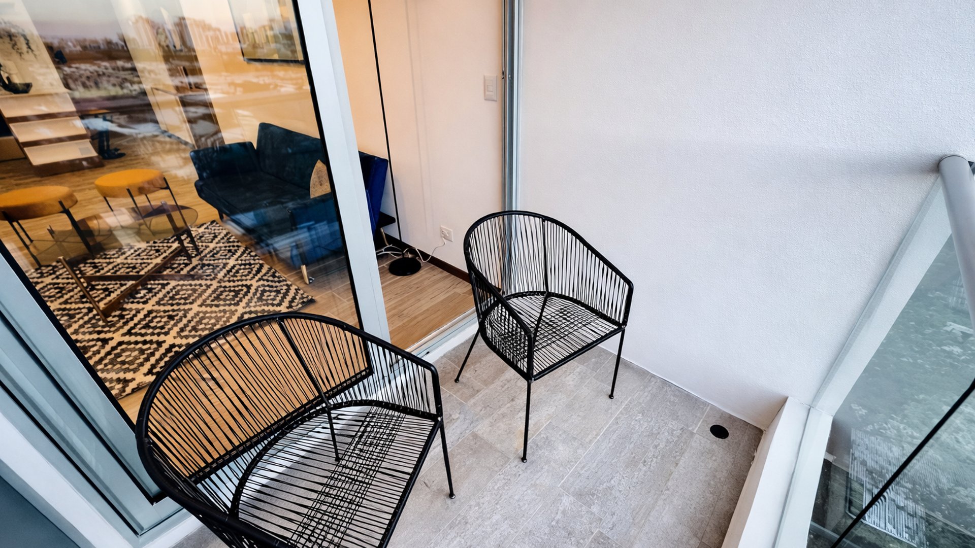 Apartamento Amueblado En Renta Zona 14 | Condado Catorce - Miniatura 6