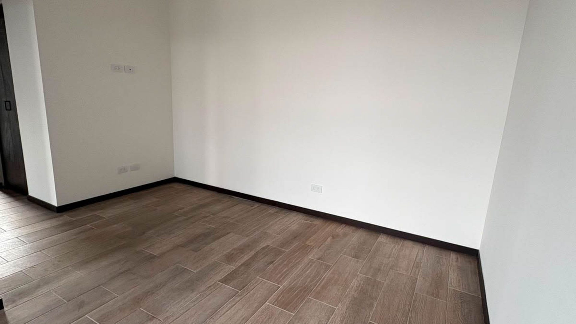 APARTAMENTO EN RENTA EN ZONA 11 MARISCAL - Miniatura 16