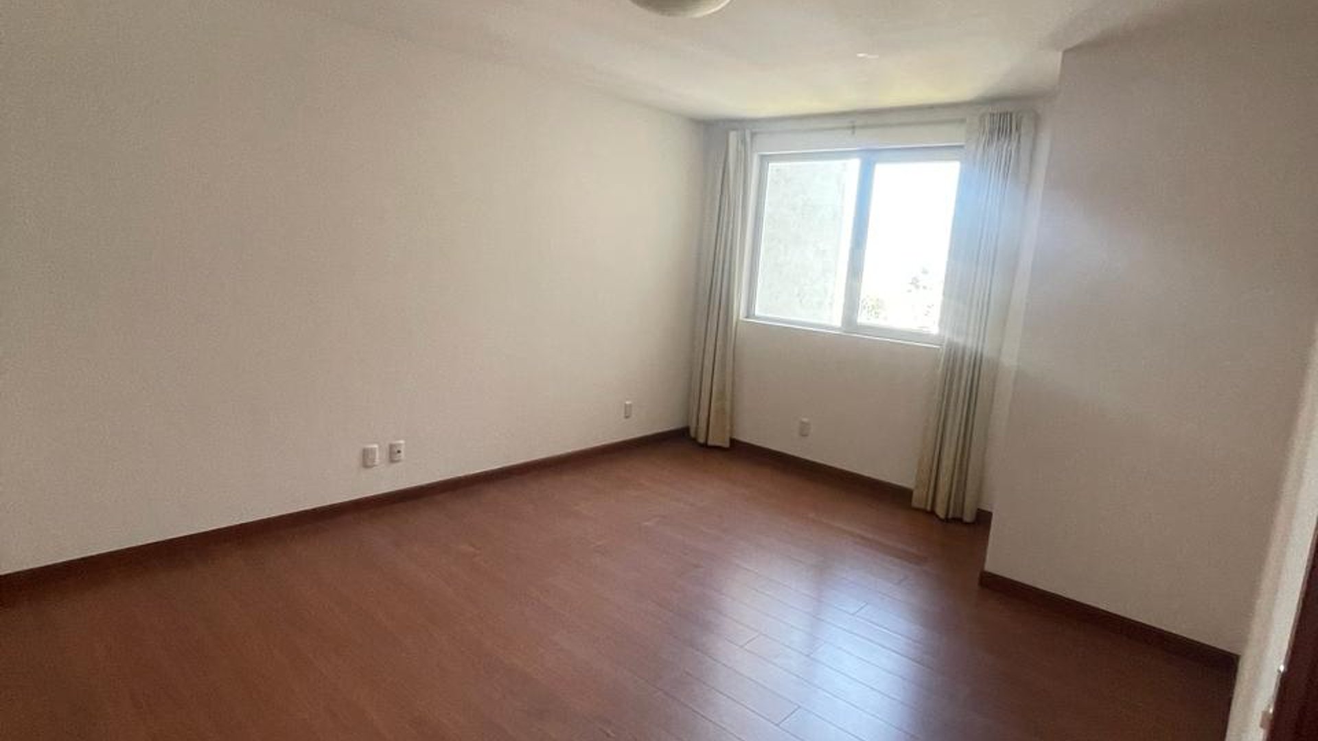 Apartamento en Alquiler Edificio Botticelli II, zona 15 VHII - Miniatura 6