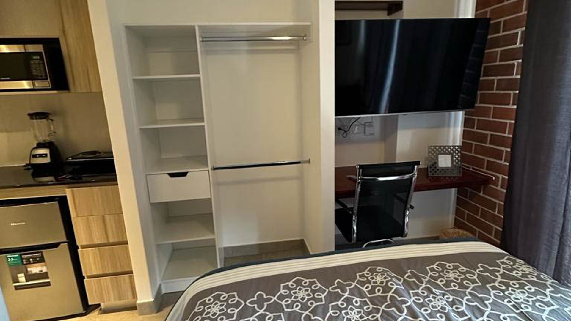 APARTAMENTO AMOBLADO EN RENTA EN ZONA 2 - Miniatura 10