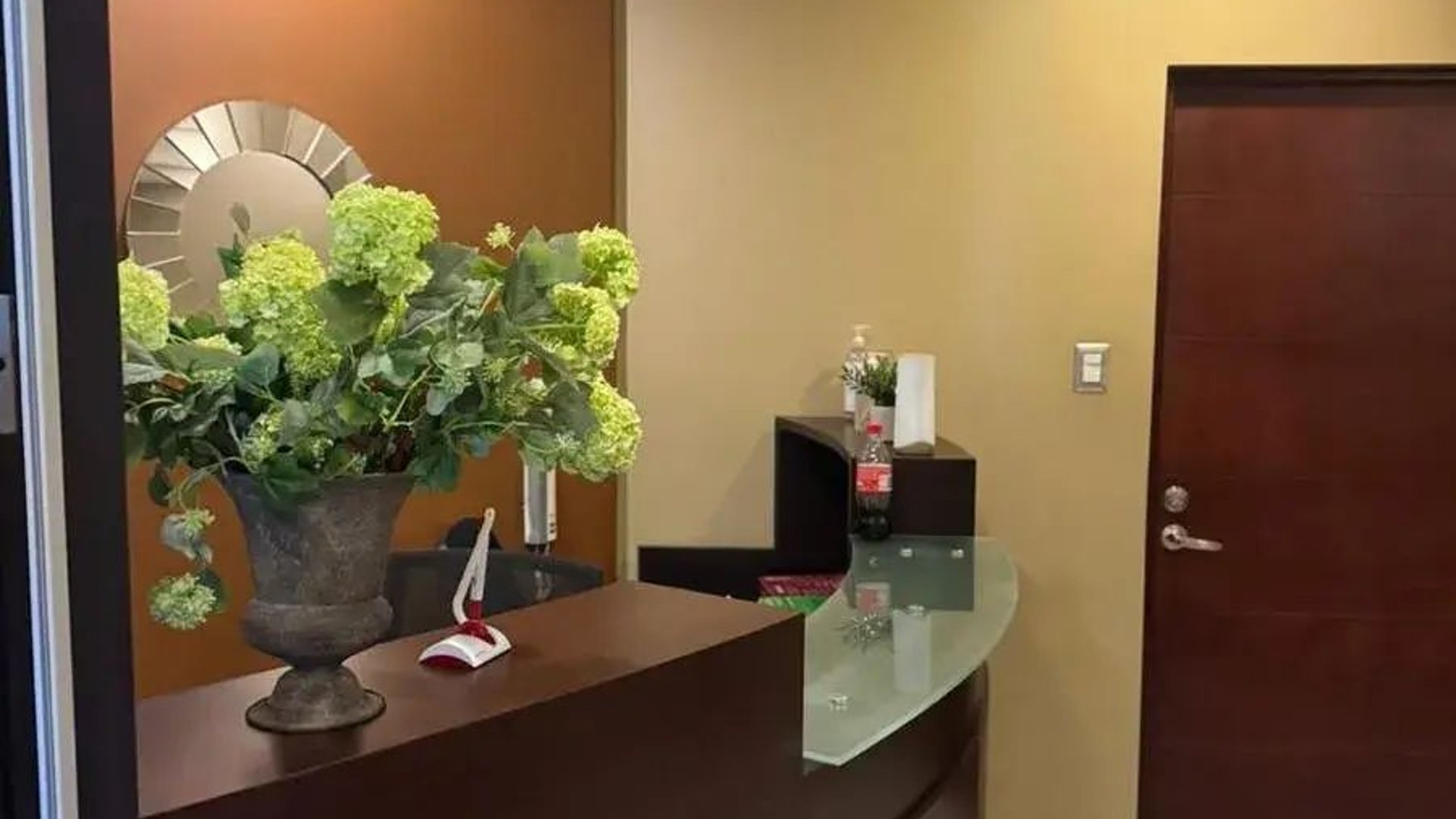 OFICINA EN VENTA – TORRE PRADERA, ZONA 10