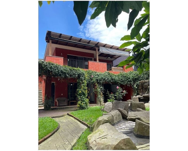 Casa en Venta Km. 9 Carretera a El Salvador – San Rafael II, frente a Hilton Vis