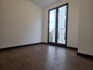 En Venta apartamento Zona 16 Lirios de Cayala - Image 10