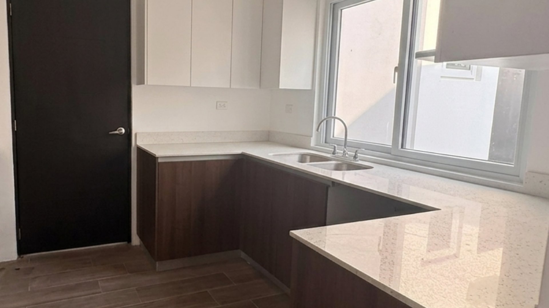 Vendo Casa en San Cristóbal, Zona 8 de Mixco - Miniatura 3