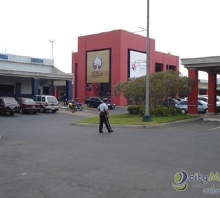 Local en área de food court en Plaza Comercial de Villa