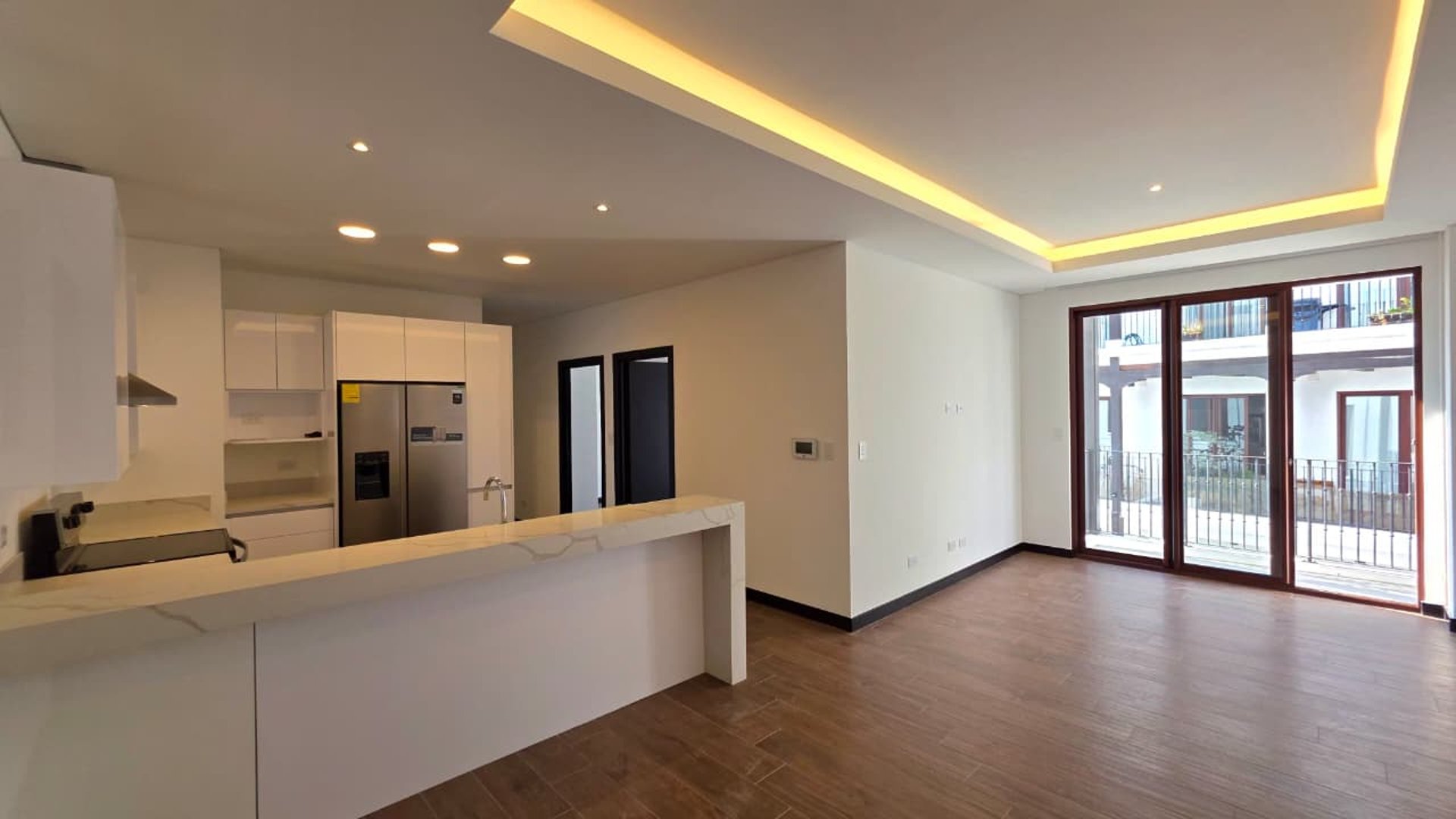Apartamento nuevo en renta en Cayalá zona 16 Lirios lV 3 habitaciones