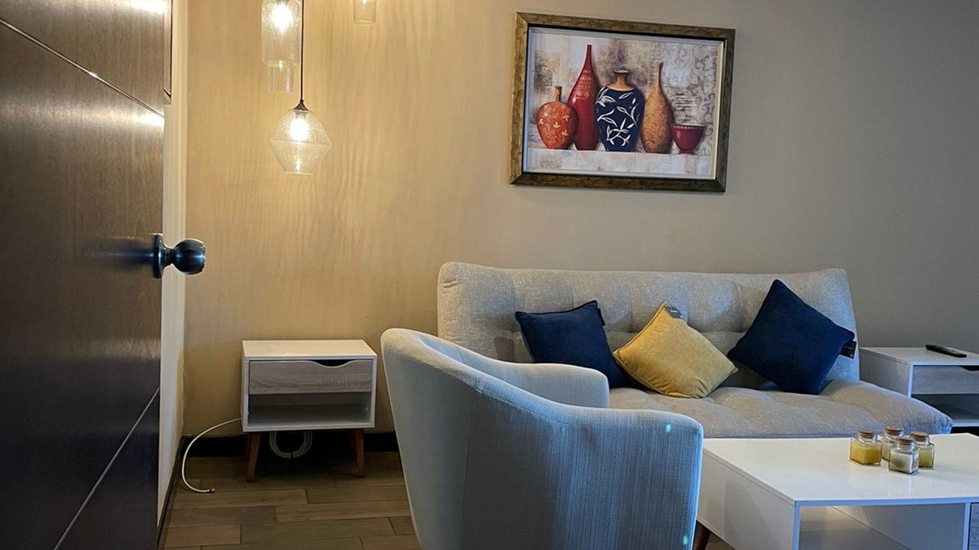 Furnished 2-Bedroom Apartment, Zona 10, Guatemala City - $1200