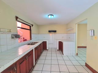 VENTA Casa Residencial Bosques de San Nicolas, Mixco Zona 4  - 3
