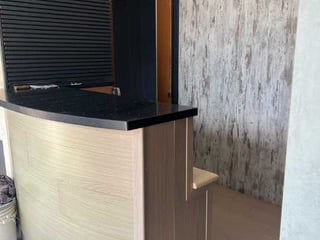 Alquilo Local Comercial en Excelente punto en zona 10 - 2