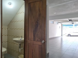 Casa en Venta para Oficinas Roosevelt Z2 Mixco - 2
