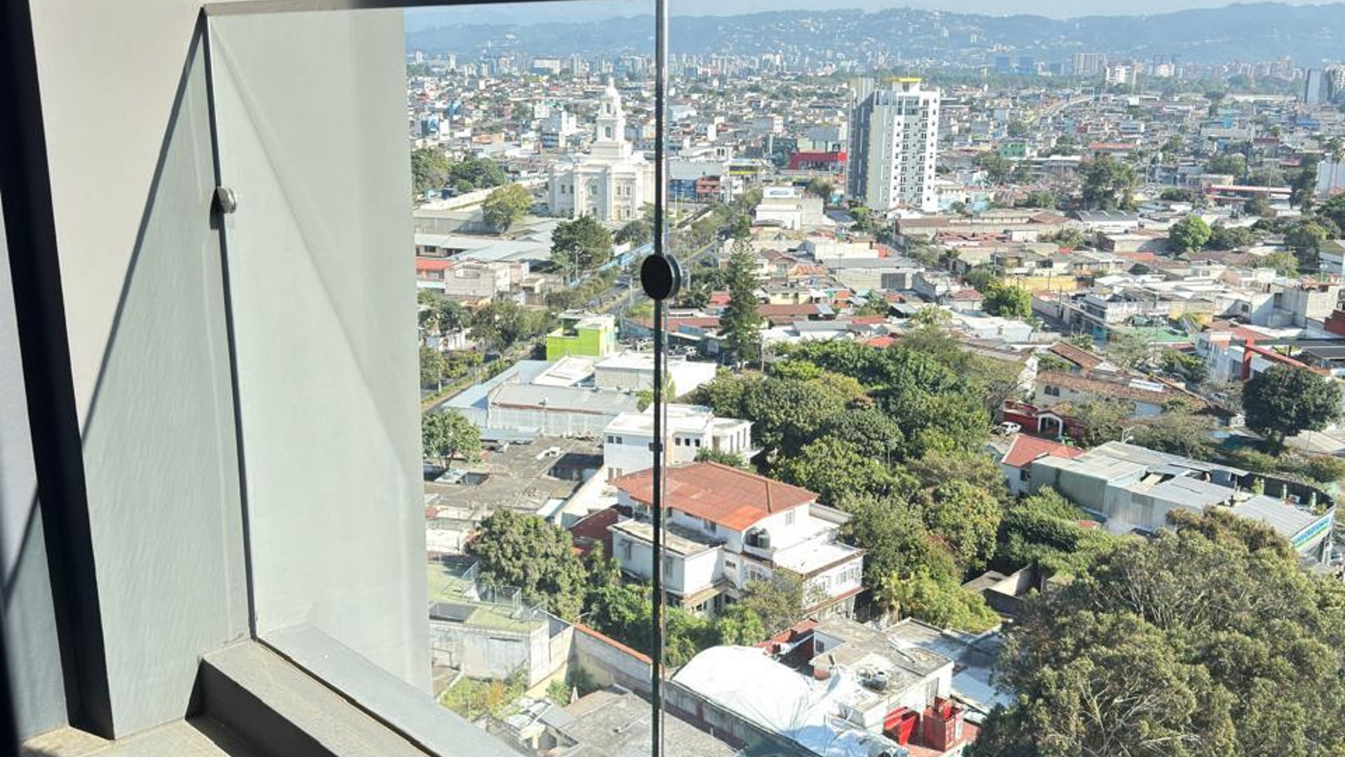 Apartamento en Renta zona 11 / Marabi - Miniatura 2