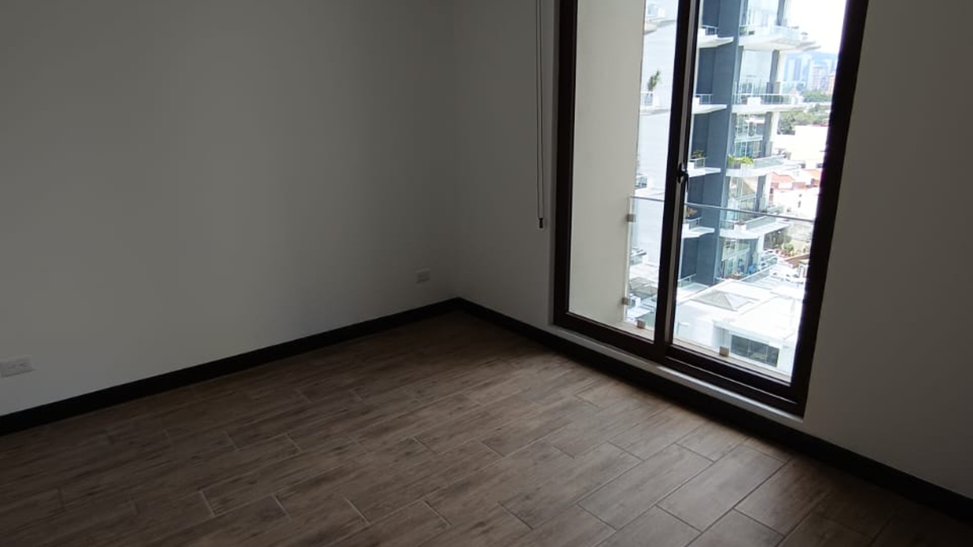???? APARTAMENTO EN RENTA – 2 HAB | MARQUÉS DE OAKLAND | ZONA 10 - Miniatura 7