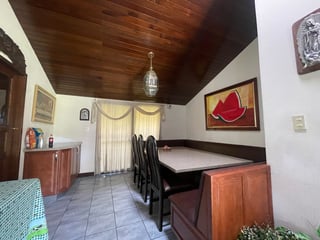 CASA CON EXCELENTE UBICACIÓN EN SAN LUCAS SACATEPEQUEZ - 4