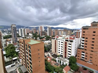 Apartamento en Venta en Zona 10 NAORI - Image 16