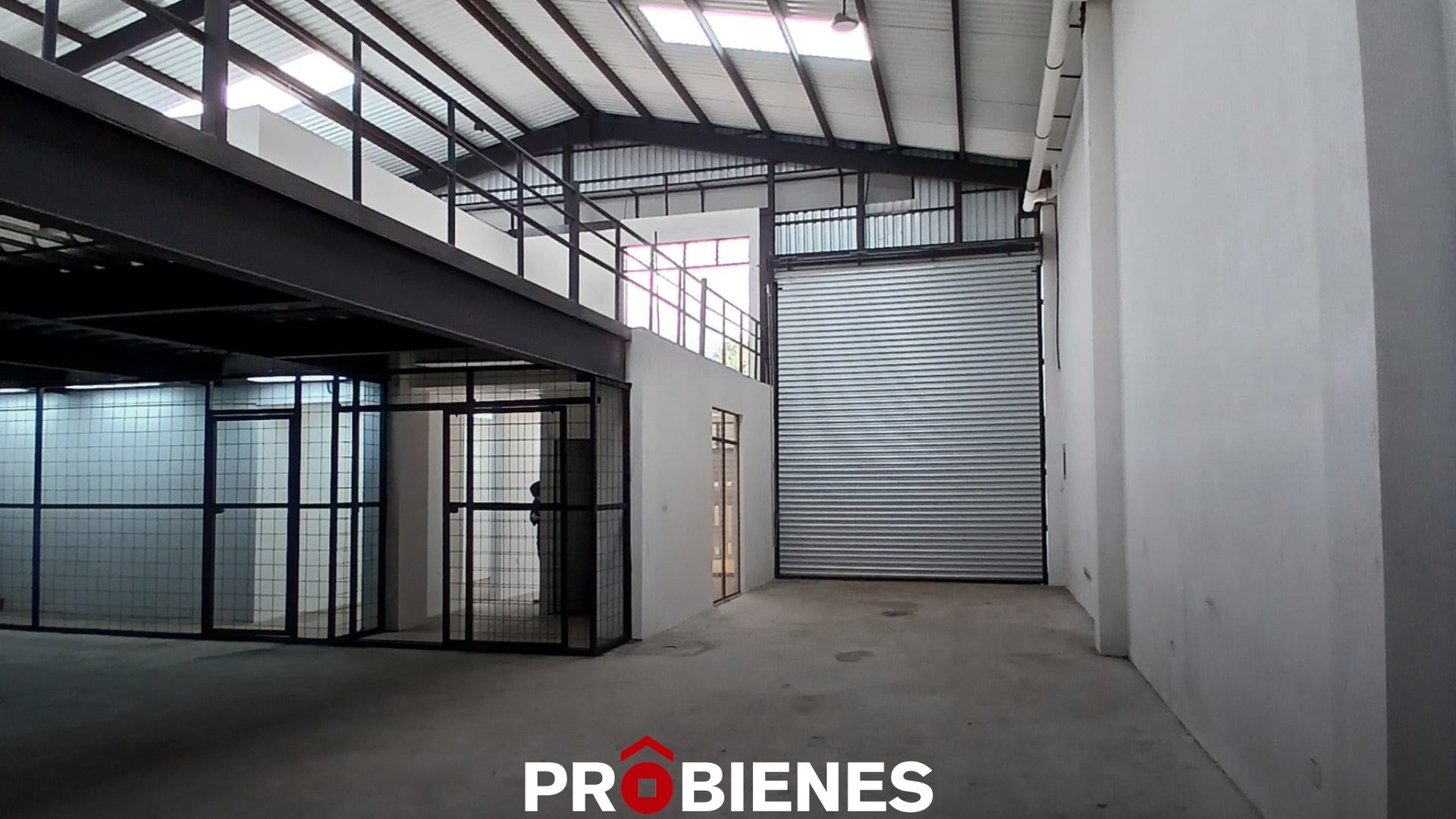 Bodega en Venta | Renta zona 13 - Image 1