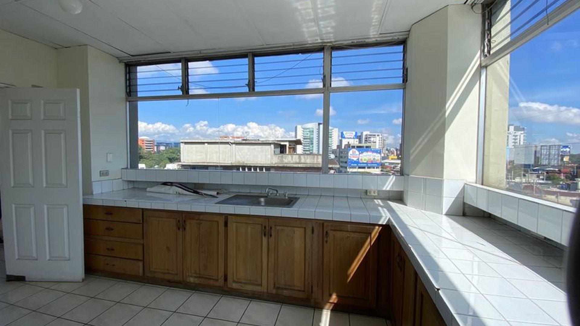 Apartamento en renta, en Zona 10
