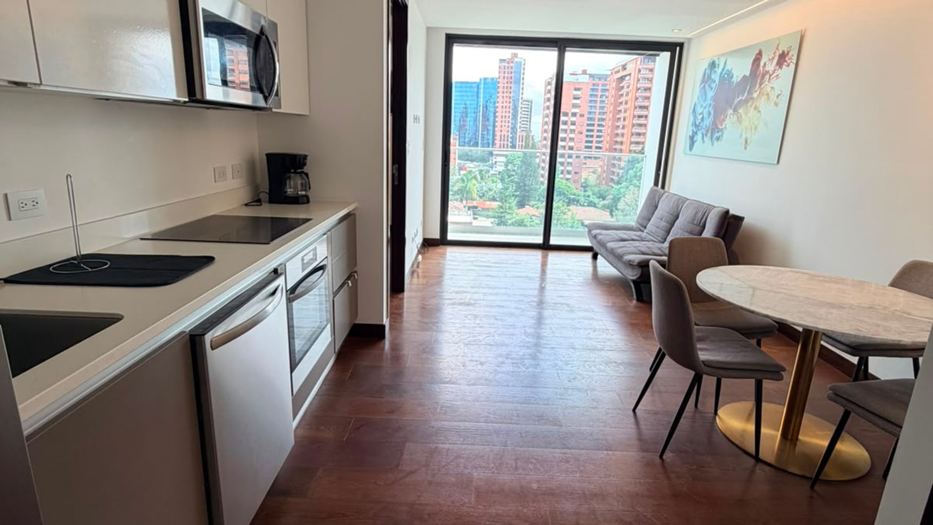 APARTAMENTO EN RENTA |AMUEBLADO | VASANTA| ZONA 10 - Miniatura 3