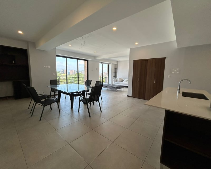 Vendo lindo apartamento en Edificio Mira zona 10