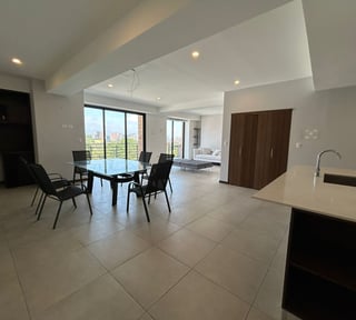Vendo lindo apartamento en Edificio Mira zona 10