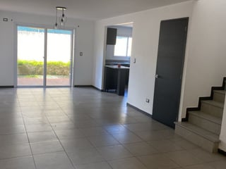 Casa en alquiler en Cumbres de la Arboleda Guatemala - Image 6