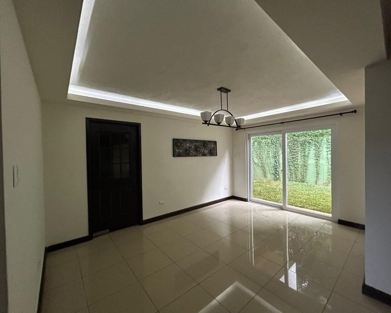 VALLES DE NAPA / Casa en venta km 16.5 CES