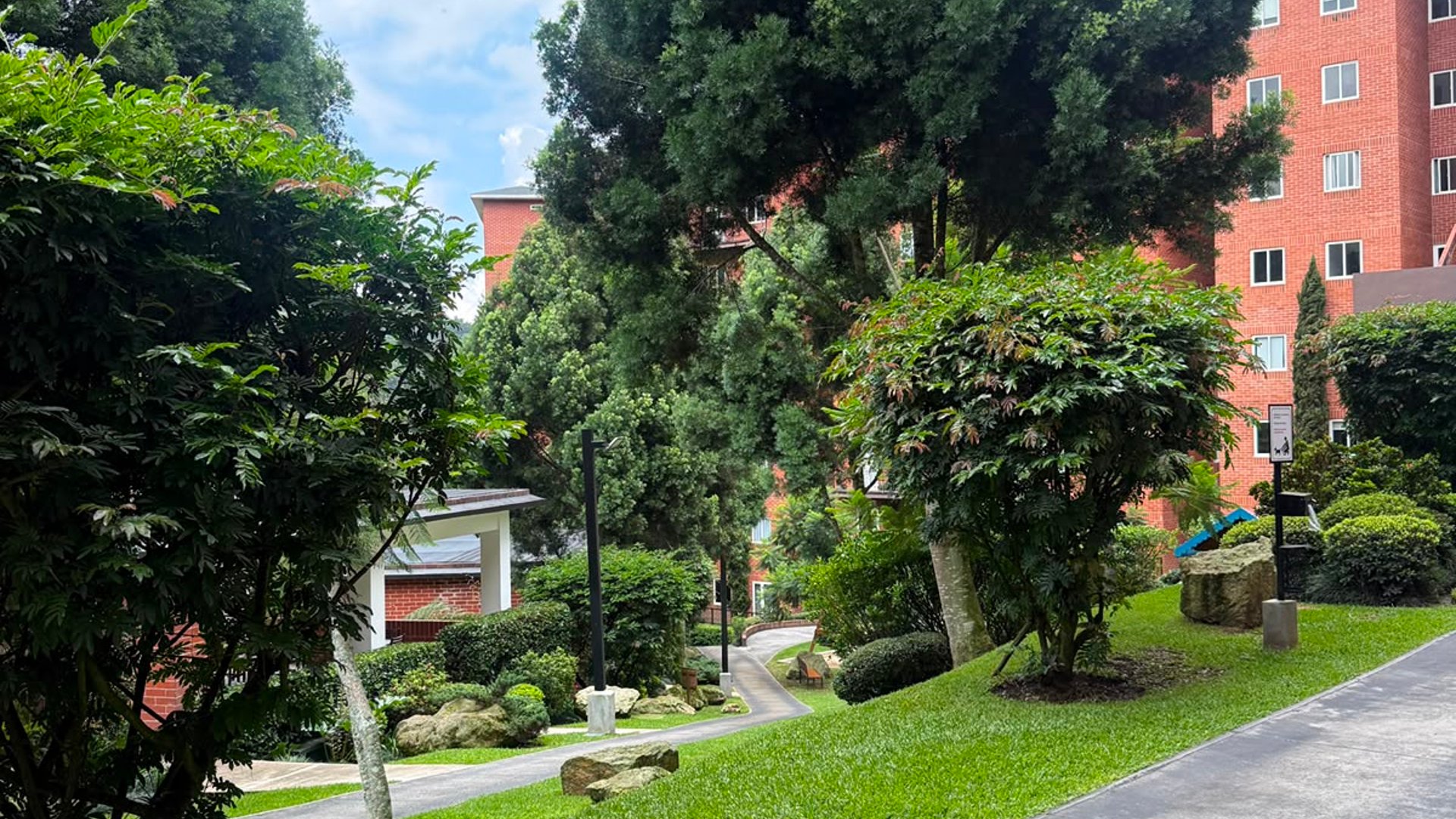 Apartamento en Venta en Hexa Cañadas 16, zona 16, de 3 Habitaciónes, Primer Nive