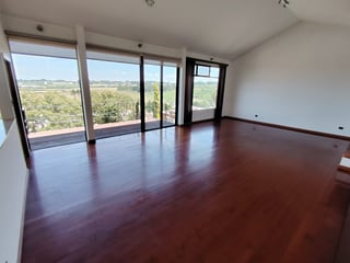 Casa en venta en la Foresta con jardin y vista al volcán Ref-5836 - 5