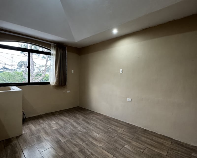 Apartamento en renta zona 17 - Miniatura 4