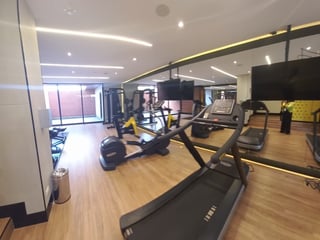 Apartamento en zona 15 venta edificio Apice - Image 12