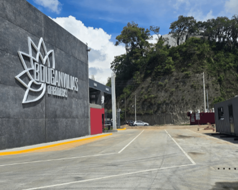 ALQUILER DE AMPLIA BODEGA 484.37MT2 - BOUGANVILLIAS, ZONA 18