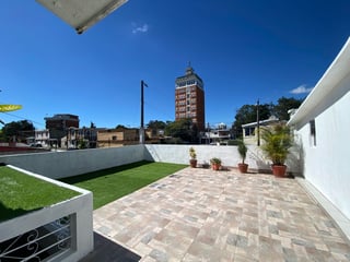 Apartamento de 2 habs con terraza en alquiler Col El Maestro zona 15 - 3
