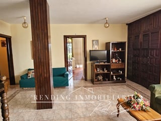 Building for Sale in Zone 1 | 965 m² Construction + 10 Parking Spaces - Image 6