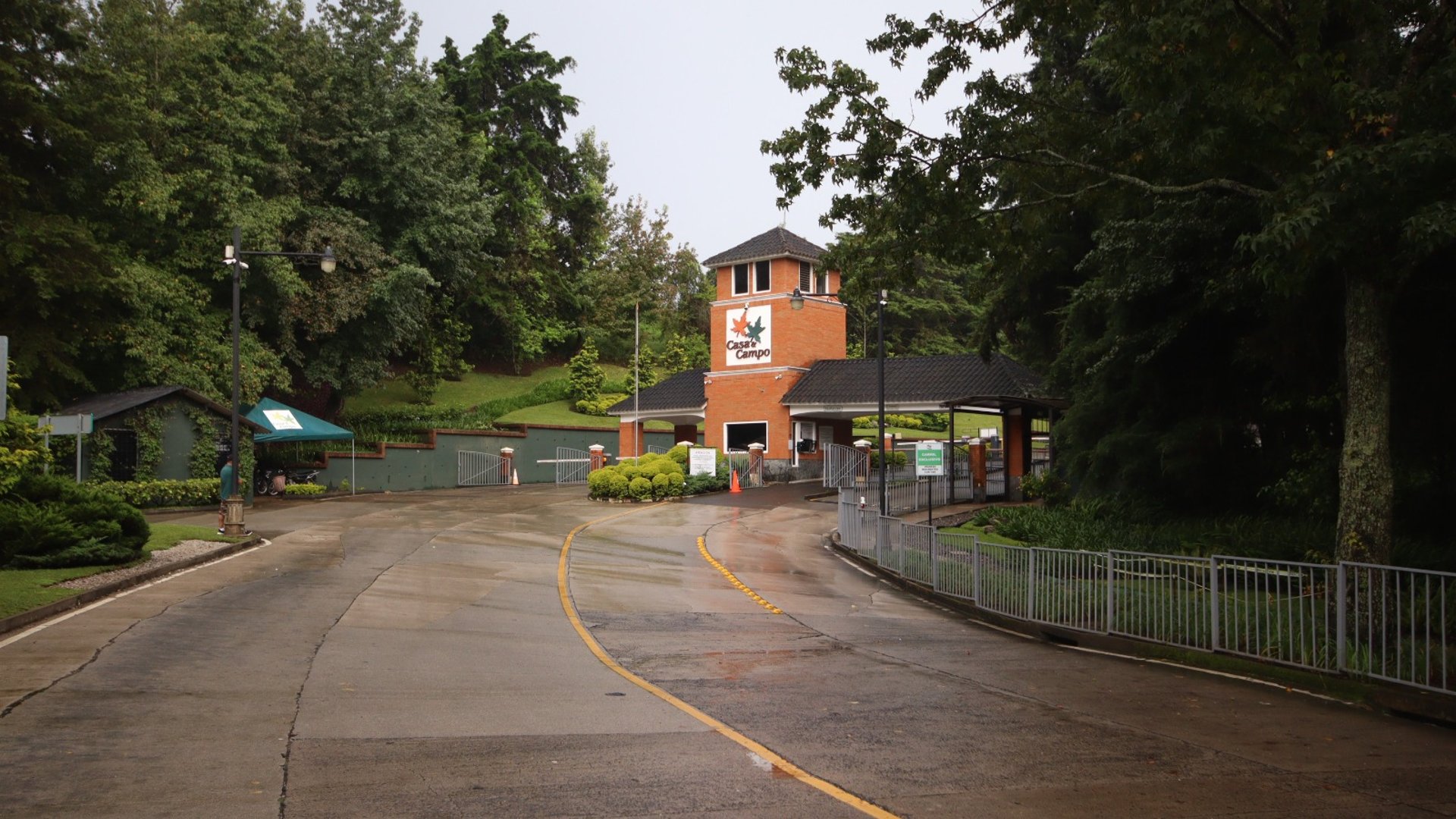 Terreno en Venta en Fraijanes, Guatemala - 1747 m2 | Casa y Campo